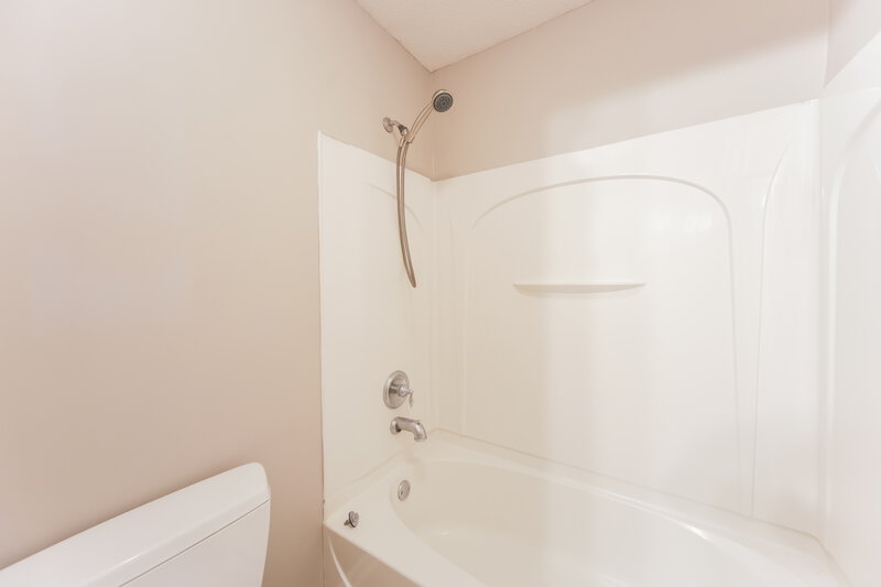 1,875/Mo, 5375 Pollard Dr Southaven, MS 38671 Bathroom View