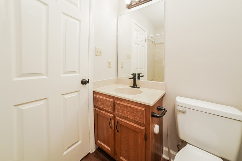 1,720/Mo, 6136 Cherokee Dr Olive Branch, MS 38654 Powder Room View