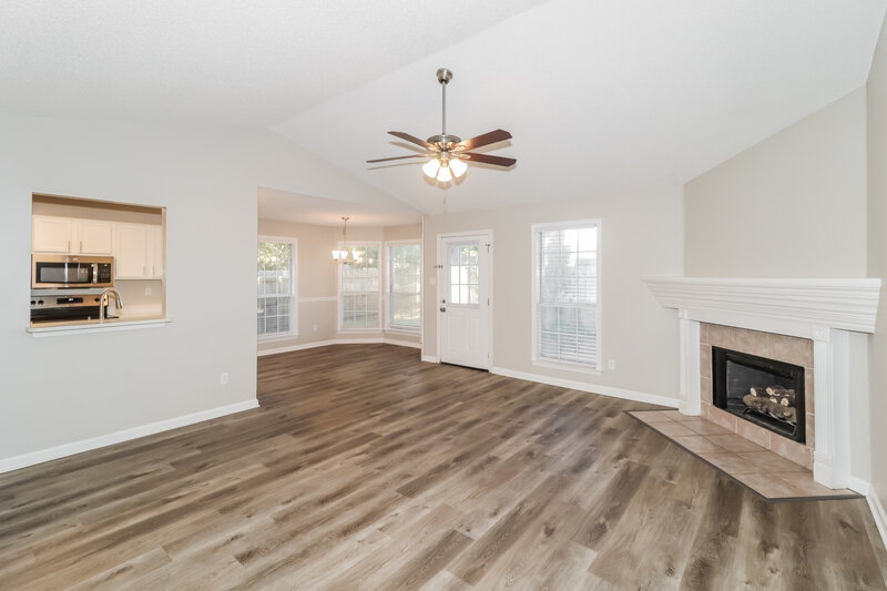 1,750/Mo, 3920 Pecan Trace Cv Memphis, TN 38135 Living Room View