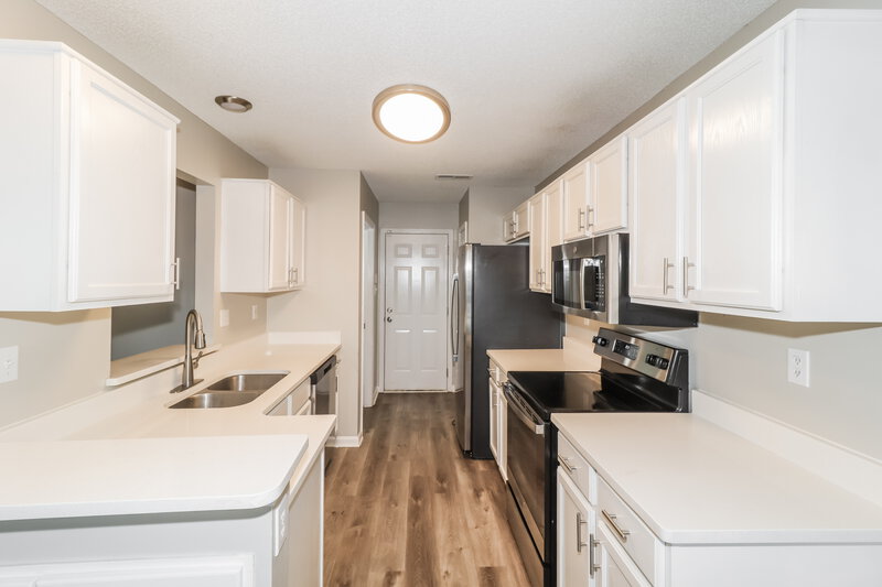 1,750/Mo, 3920 Pecan Trace Cv Memphis, TN 38135 Kitchen View