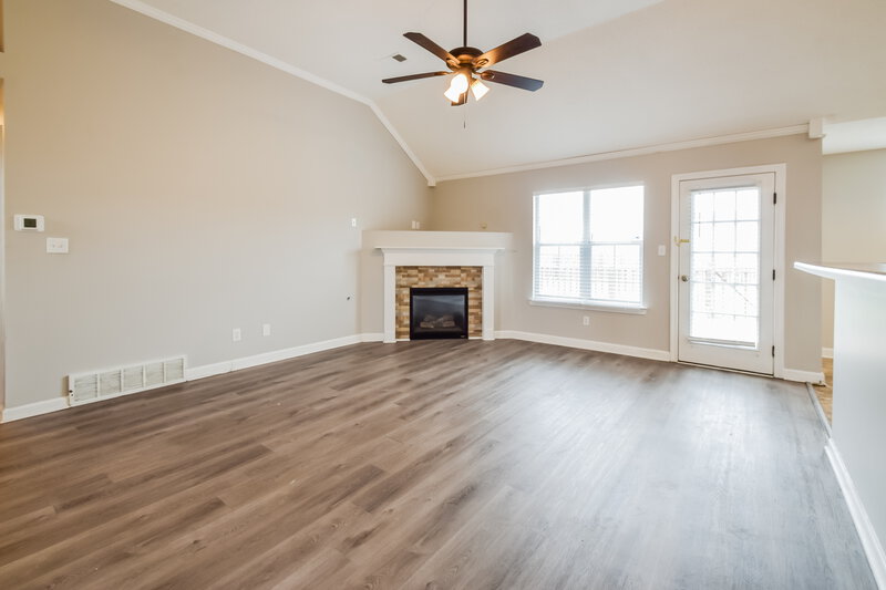 1,890/Mo, 3226 Latimer Rd Horn Lake, MS 38637 Living Room View