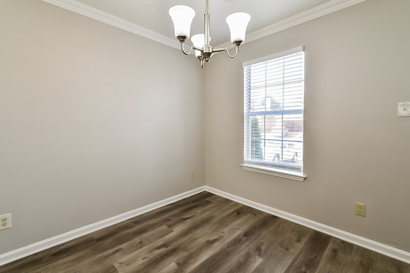 1,960/Mo, 5725 Morning Flower Dr Memphis, TN 38135 Dining Room View