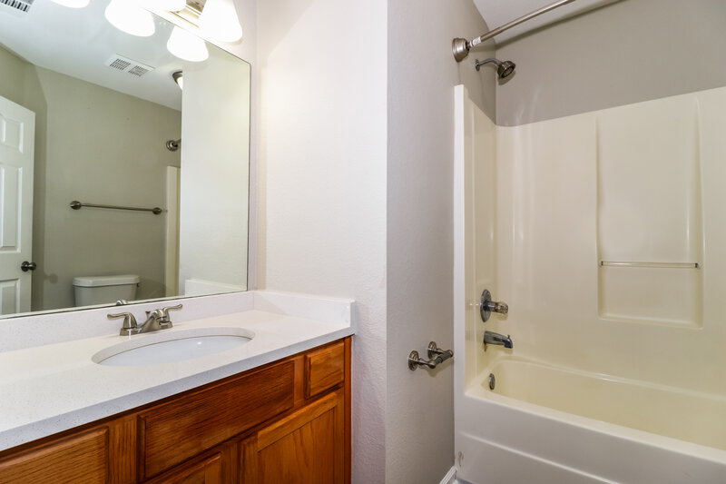 2,020/Mo, 1024 Scofield Dr Cordova, TN 38018 Bathroom View