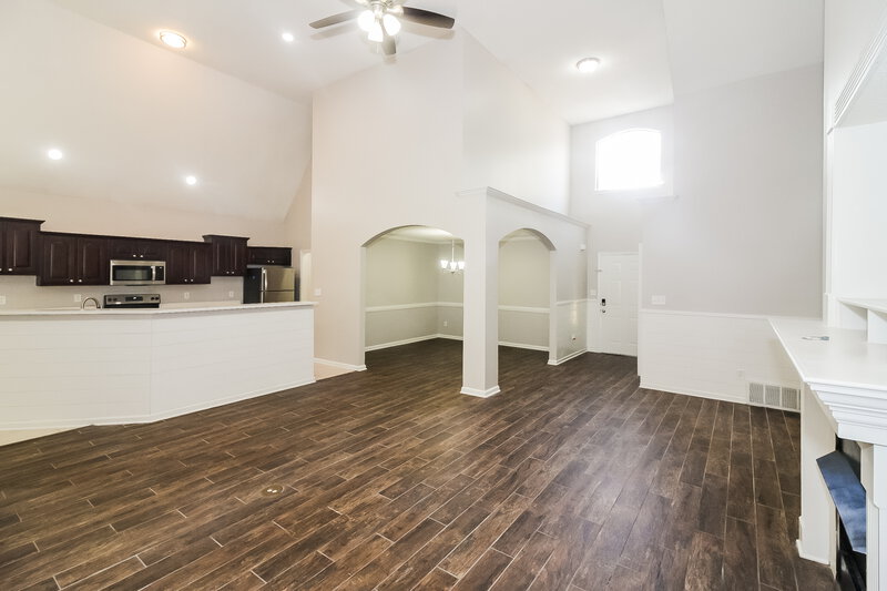 2,415/Mo, 5094 Summer Mist Cv Arlington, TN 38002 Living Room View