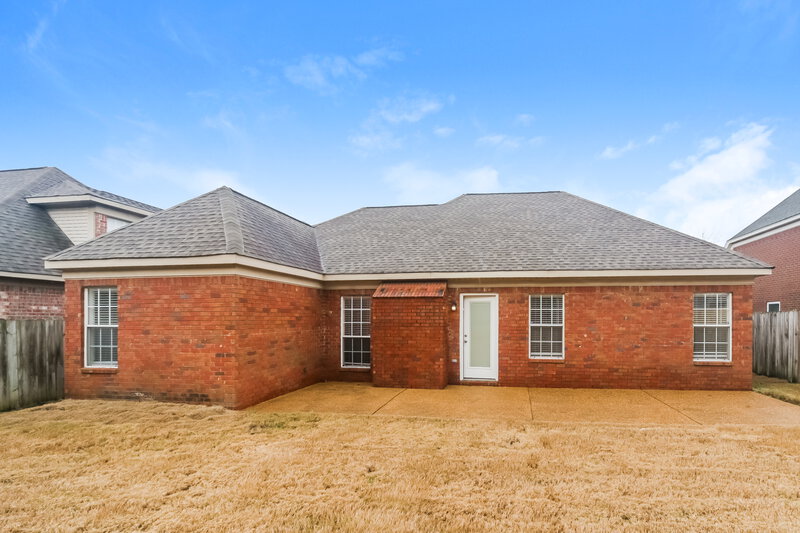 1,940/Mo, 7902 Allendale Cv Olive Branch, MS 38654 Rear View