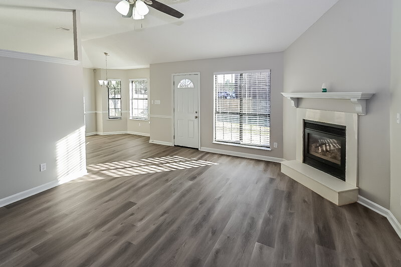 1,860/Mo, 10873 E Ridge Dr Olive Branch, MS 38654 Living Room View