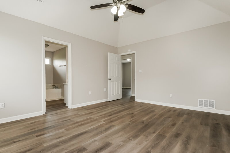 1,845/Mo, 10873 E Ridge Dr Olive Branch, MS 38654 Main Bedroom View
