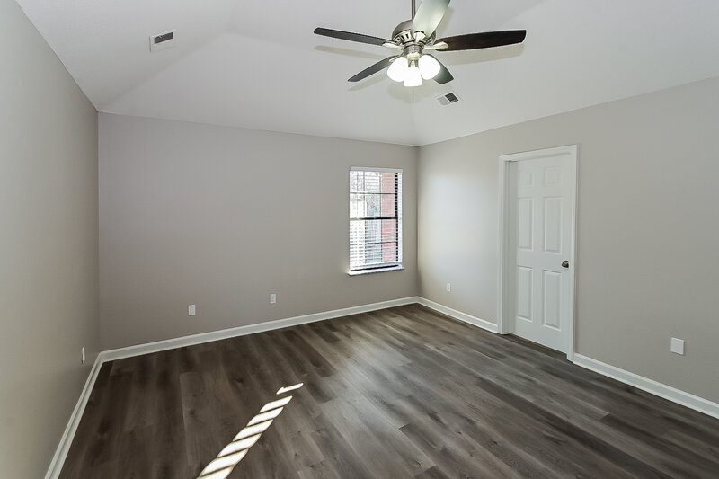 1,860/Mo, 10873 E Ridge Dr Olive Branch, MS 38654 Main Bedroom View 2