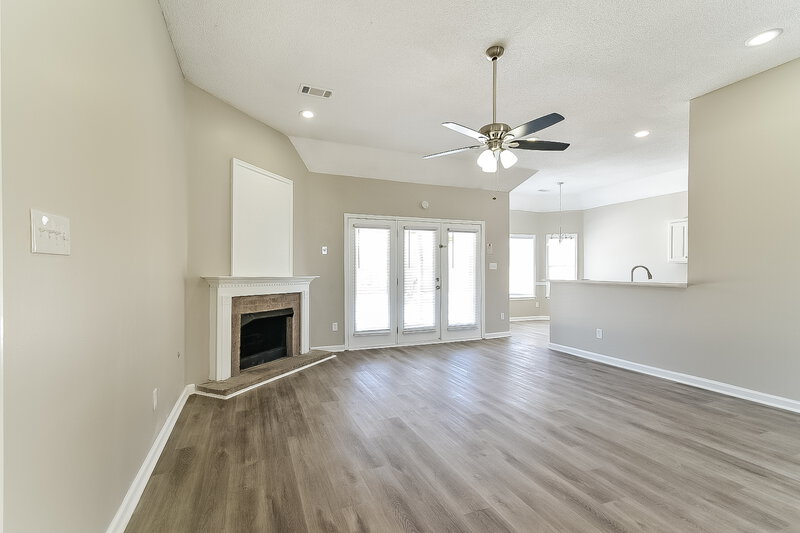 2,085/Mo, 8324 Trondheim Dr Cordova, TN 38018 Living Room View 2
