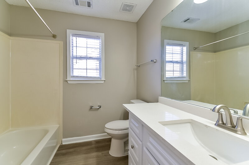2,085/Mo, 8324 Trondheim Dr Cordova, TN 38018 Bathroom View