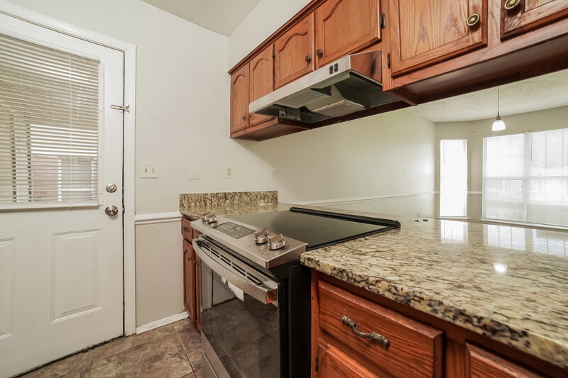 2,030/Mo, 3409 Laurelwood St Horn Lake, MS 38637 Kitchen View