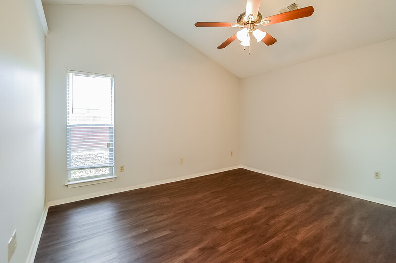 1,470/Mo, 7301 Dunbarton Dr Horn Lake, MS 38637 Main Bedroom View 2