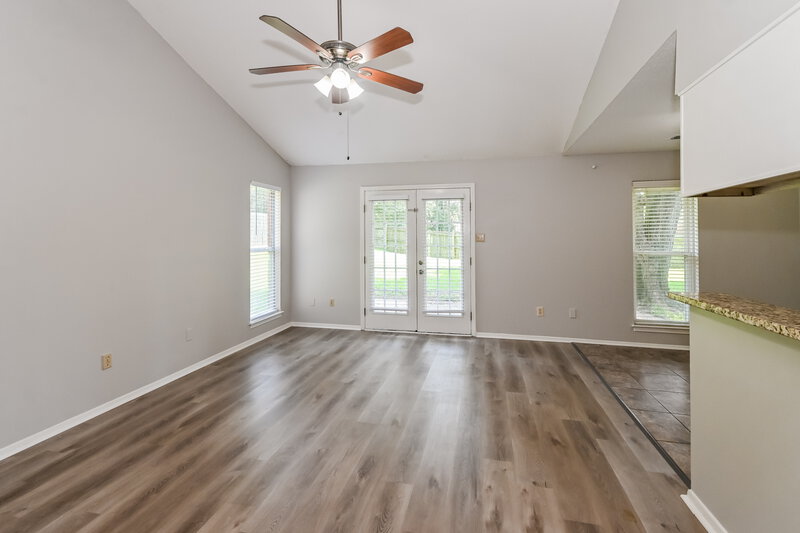 1,385/Mo, 3655 Corsica Dr Horn Lake, MS 38637 Living Room View 2