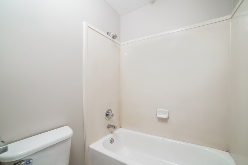 1,665/Mo, 9862 Allen Pkwy S Olive Branch, MS 38654 Bathroom View