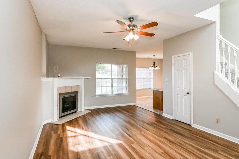 2,010/Mo, 9213 Gavin Dr Olive Branch, MS 38654 Living Room View 2