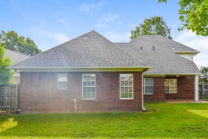 2,010/Mo, 9213 Gavin Dr Olive Branch, MS 38654 Rear View