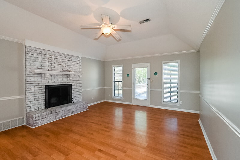 1,770/Mo, 9898 Cherokee Dr Olive Branch, MS 38654 Living Room View 3
