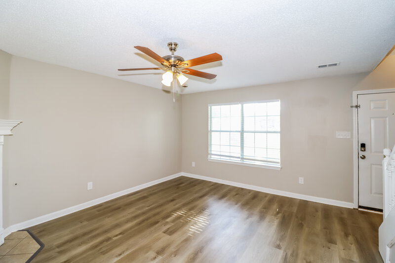 1,965/Mo, 7444 Holly Grove Dr Olive Branch, MS 38654 Living Room View