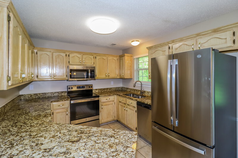 1,965/Mo, 7444 Holly Grove Dr Olive Branch, MS 38654 Kitchen View 2