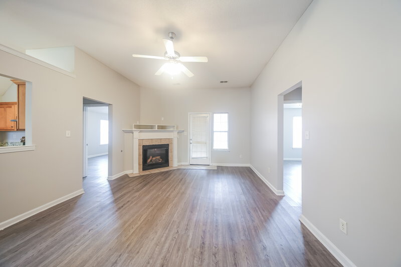 1,705/Mo, 9885 Stage Run Dr Olive Branch, MS 38654 Living Room View 2