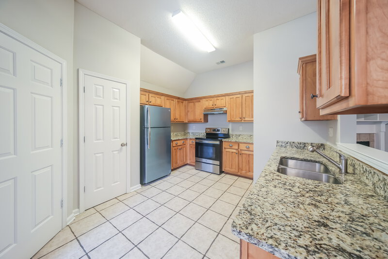 1,705/Mo, 9885 Stage Run Dr Olive Branch, MS 38654 Kitchen View 3