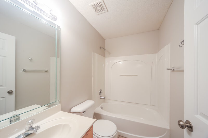 1,705/Mo, 9885 Stage Run Dr Olive Branch, MS 38654 Bathroom View
