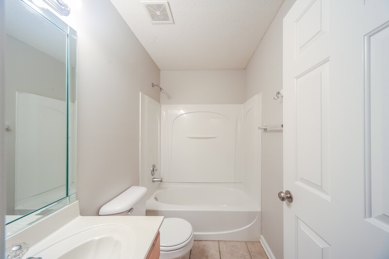 1,705/Mo, 9885 Stage Run Dr Olive Branch, MS 38654 Bathroom View 2