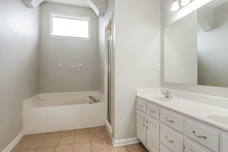 2,295/Mo, 6181 Braybourne Main Olive Branch, MS 38654 Main Bathroom View