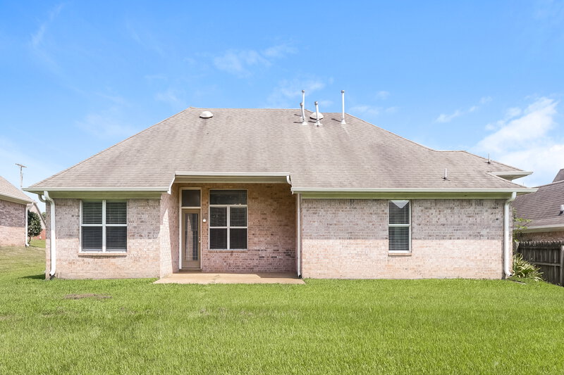 2,295/Mo, 6181 Braybourne Main Olive Branch, MS 38654 Rear View 2