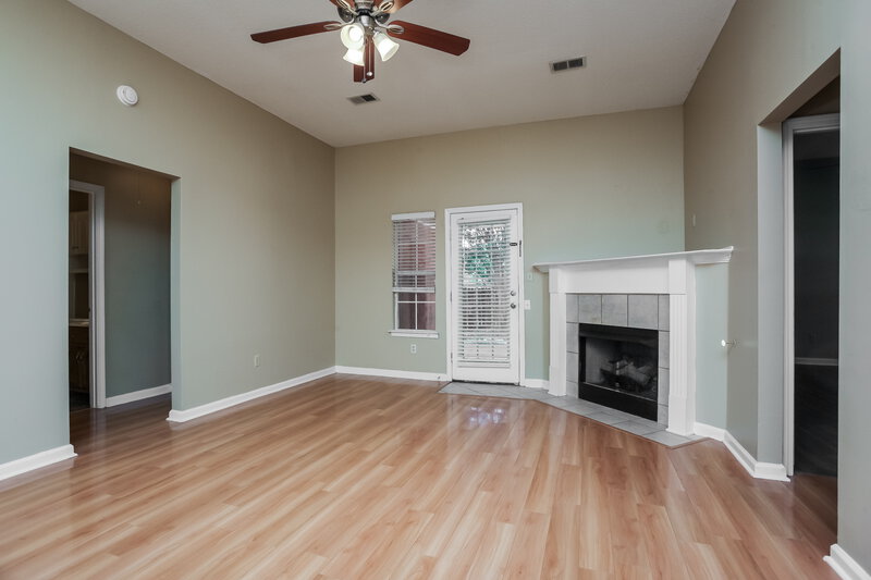 1,695/Mo, 8207 Crosspointe Dr Olive Branch, MS 38654 Living Room View