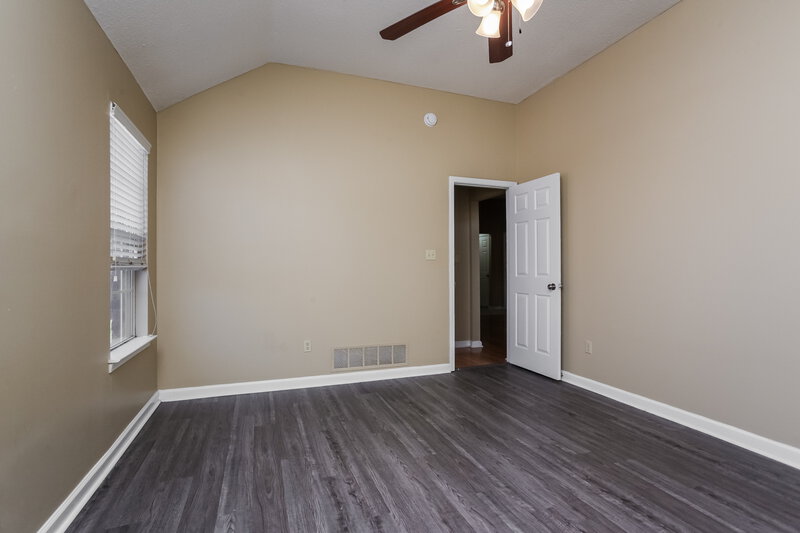 1,695/Mo, 8207 Crosspointe Dr Olive Branch, MS 38654 Main Bedroom View