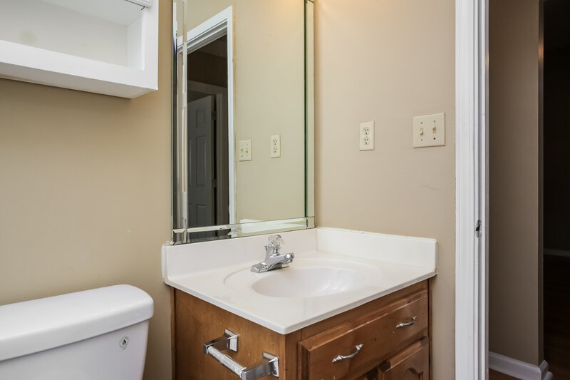 1,695/Mo, 8207 Crosspointe Dr Olive Branch, MS 38654 Bathroom View