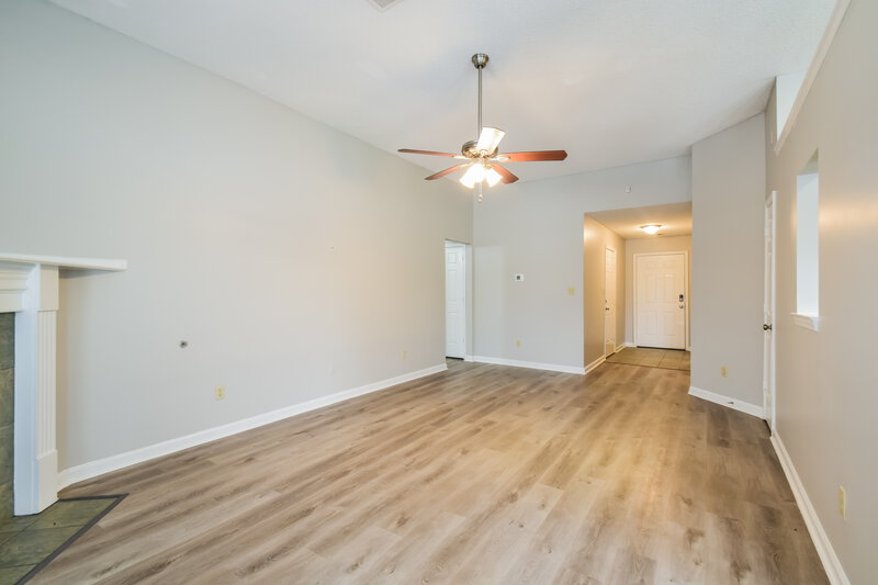 1,700/Mo, 10267 Fox Hunt Dr Olive Branch, MS 38654 Living Room View