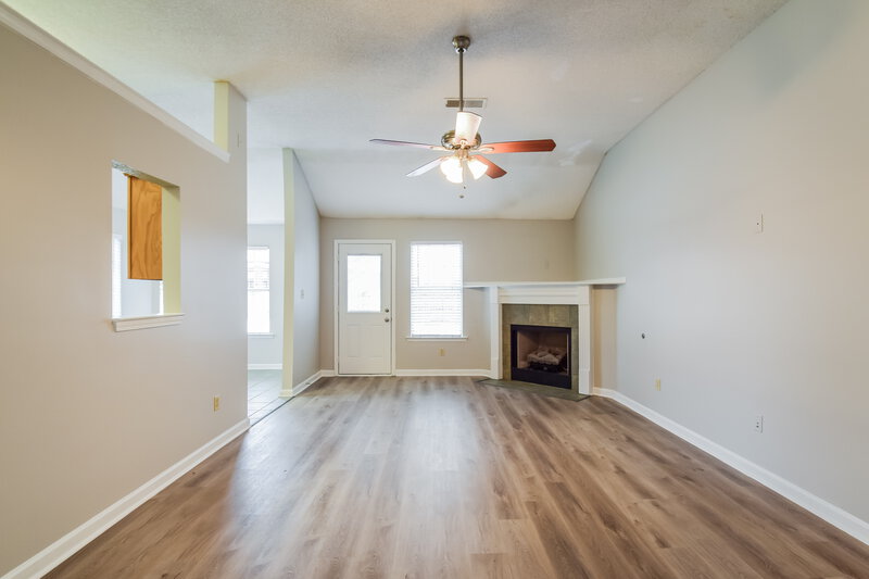 1,700/Mo, 10267 Fox Hunt Dr Olive Branch, MS 38654 Living Room View 2