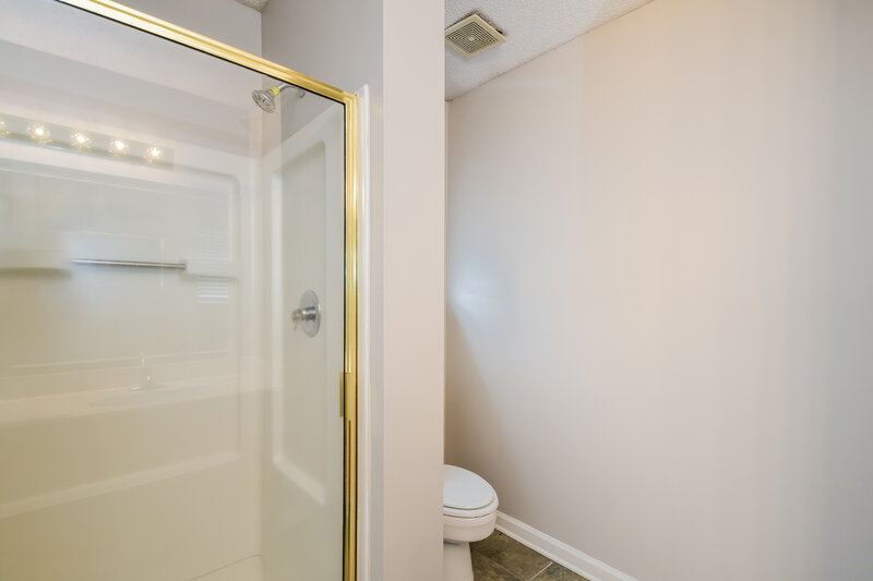 1,700/Mo, 10267 Fox Hunt Dr Olive Branch, MS 38654 Main Bathroom View 2