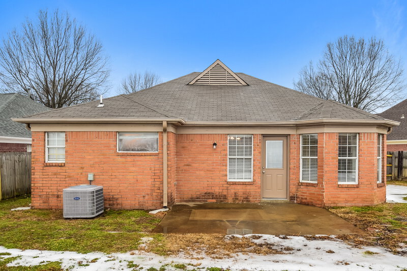 1,700/Mo, 10267 Fox Hunt Dr Olive Branch, MS 38654 Rear View