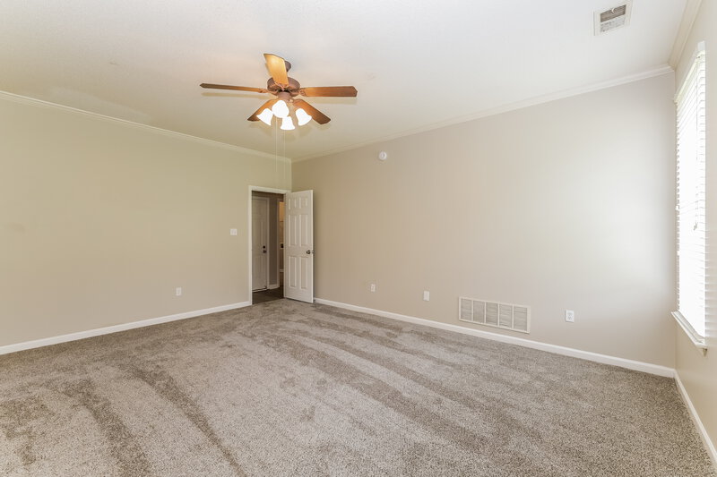 2,240/Mo, 1391 Shetland Dr Southaven, MS 38671 Main Bedroom View 2