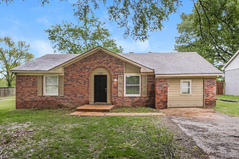 2,390/Mo, 732 Charter Oak Dr Southaven, MS 38671 External View