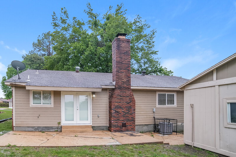 2,390/Mo, 732 Charter Oak Dr Southaven, MS 38671 Rear View 2