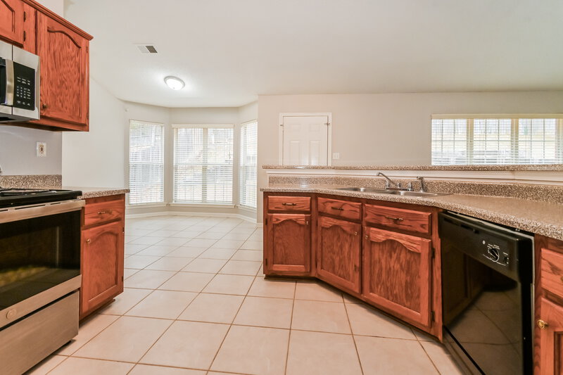 1,925/Mo, 4060 Triple Crown Loop N Southaven, MS 38671 Kitchen View