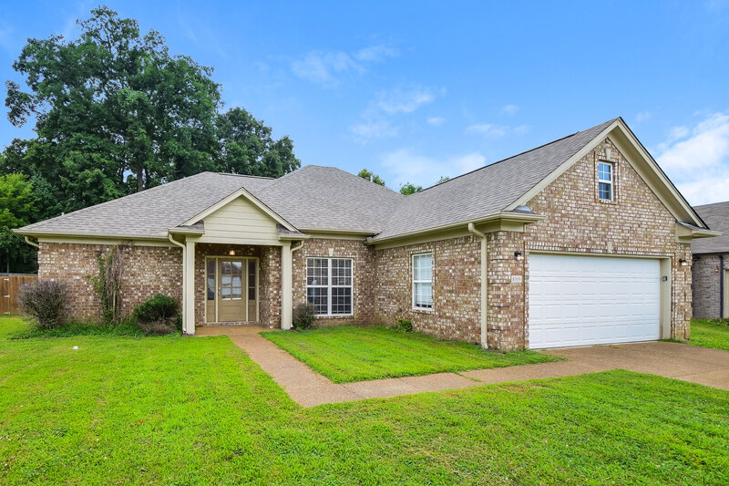 1,840/Mo, 8359 Windsor Ln Southaven, MS 38672 Front View