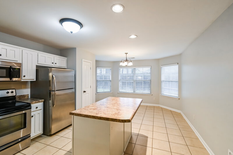 2,195/Mo, 5690 Bedford Loop W Southaven, MS 38672 Dining Room View 2