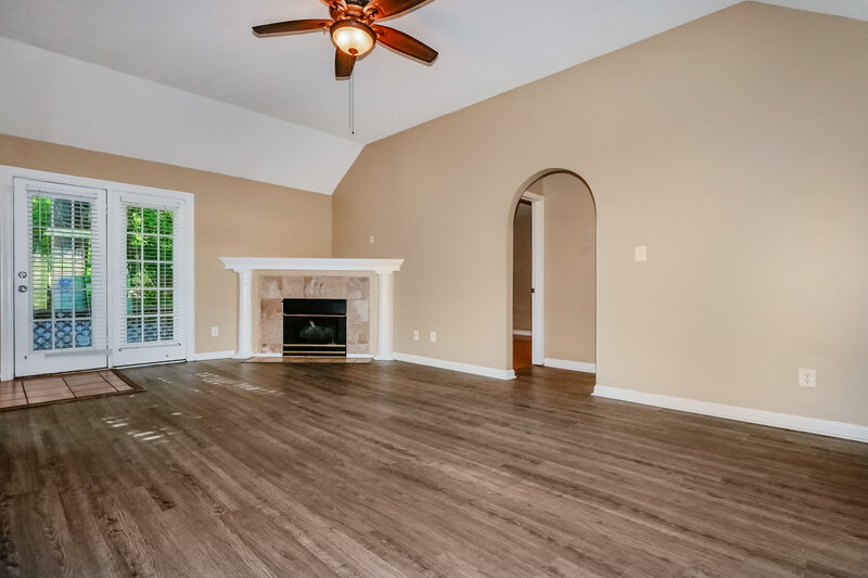 1,785/Mo, 6670 Tangleberry Cove Walls, MS 38680 Living Room View