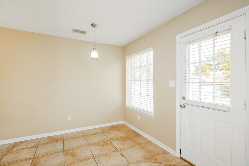 1,740/Mo, 6916 Fox Briar Cove Walls, MS 38680 Dining Room View