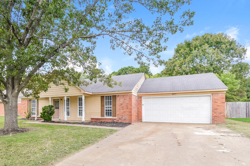 1,565/Mo, 6845 Dunbarton Dr Horn Lake, MS 38637 Front View