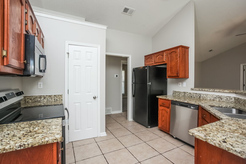 1,725/Mo, 6740 Hunters Crossing Horn Lake, MS 38637 Kitchen View