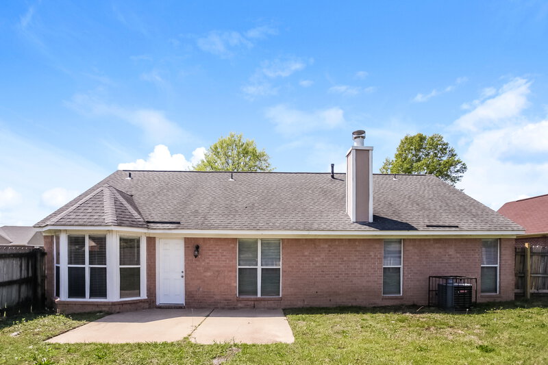 1,725/Mo, 6740 Hunters Crossing Horn Lake, MS 38637 Rear View
