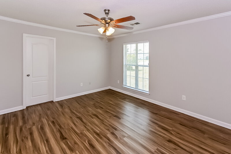 1,690/Mo, 7438 Crystal Dr Horn Lake, MS 38637 Main Bedroom View 2