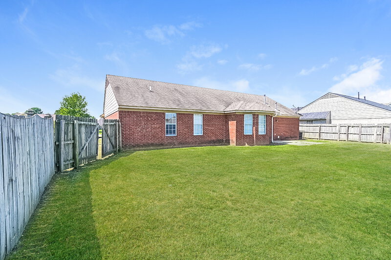 1,690/Mo, 7438 Crystal Dr Horn Lake, MS 38637 Rear View 2