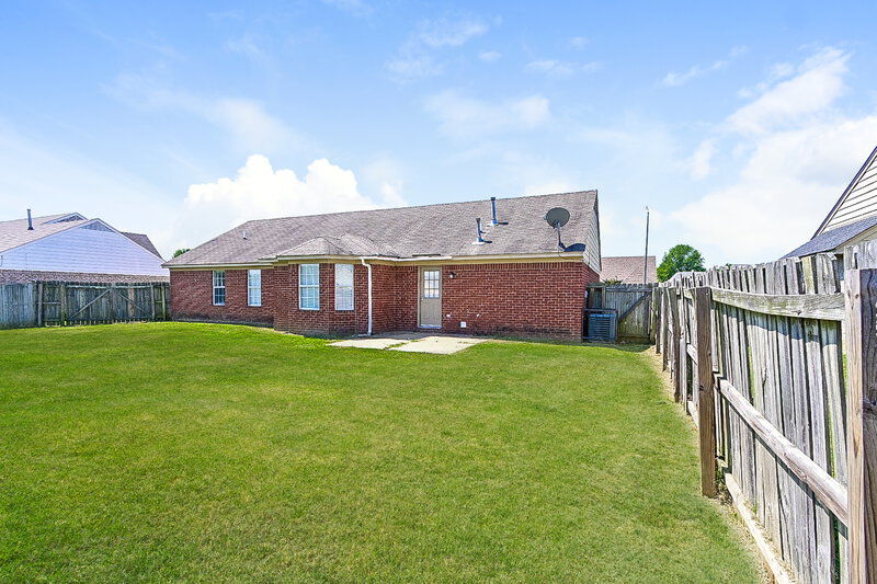 1,690/Mo, 7438 Crystal Dr Horn Lake, MS 38637 Rear View 3